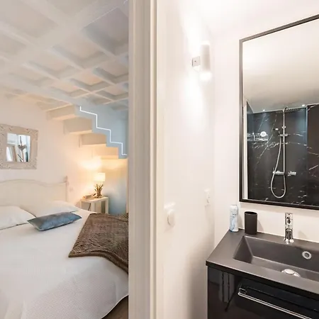 Magnificent Design Apt In The Heart Of Antibes アパート *