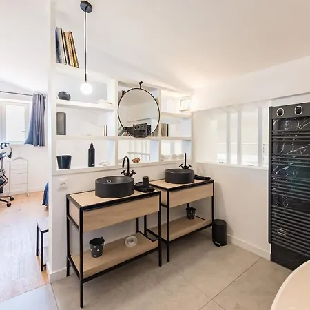 Appartement Magnificent Design Apt In The Heart Of Antibes Antibes